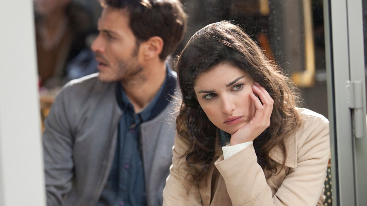 I'm a dating coach - this is what 'mocking' people in relationships really says about you
