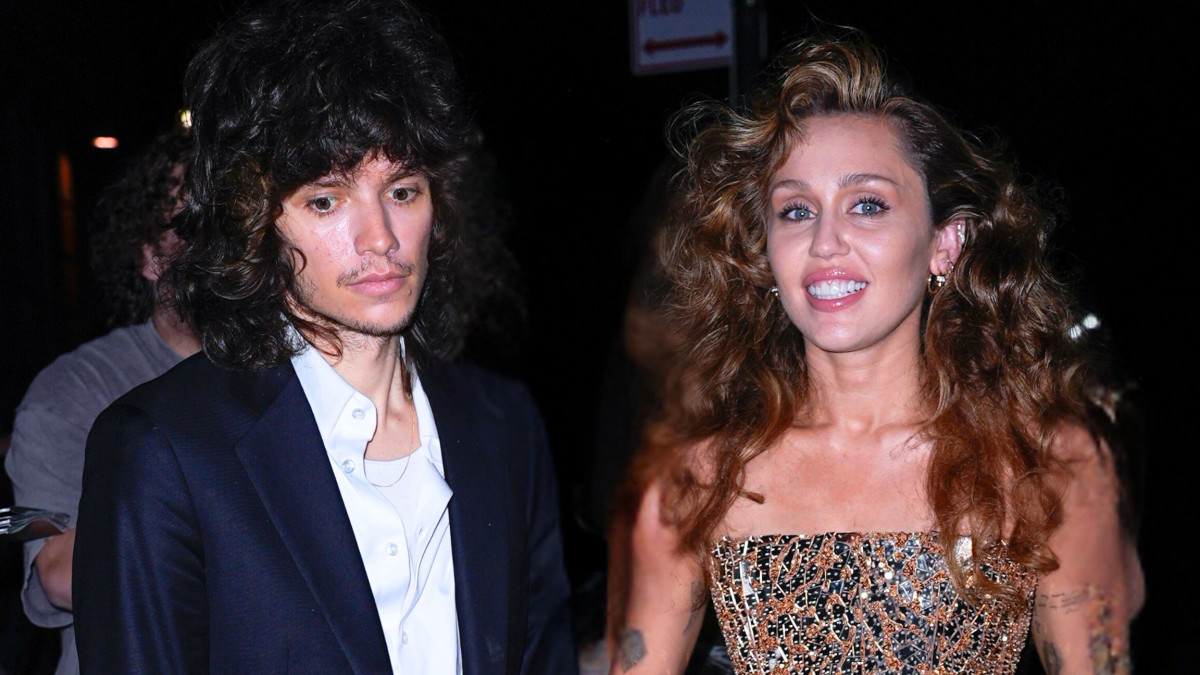 Miley Cyrus' Dating History: Boyfriends and Ex-Husband